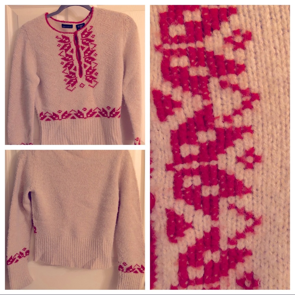 MoDA International Crop Sweater